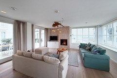 zithoek met uitzicht op zee.jpg
